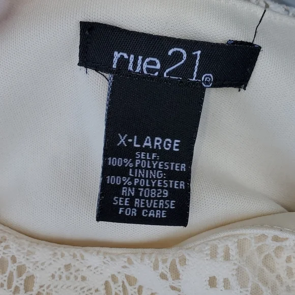 𝅺Creamy white lace ruffle top spaghetti strap dress - Picture 5 of 5